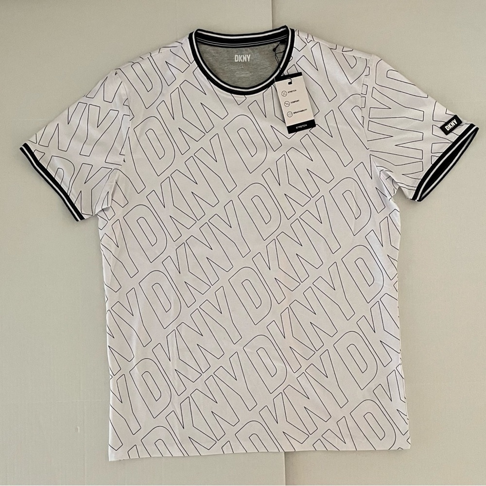 DKNY Mens t shirt. - Picture 2 of 6
